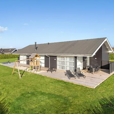 Four-bedroom In Sydals *