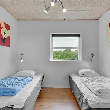 Four-bedroom In Sydals Skovbyballe