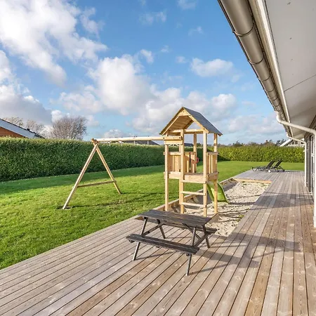 Four-bedroom In Sydals * Skovbyballe